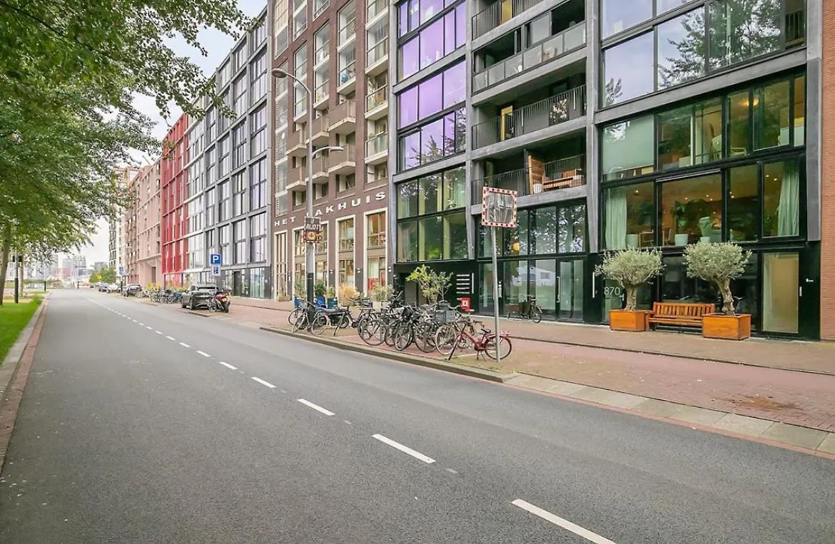 Luxurious Studio Only 15 Minutes From City Center Amsterdam Bed & Breakfast