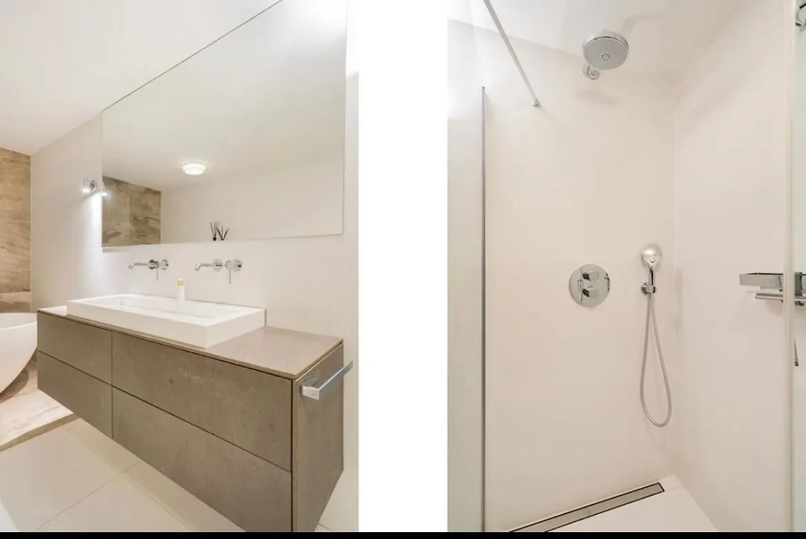Bed & Breakfast Luxurious Studio Only 15 Minutes From City Center Amsterdam
