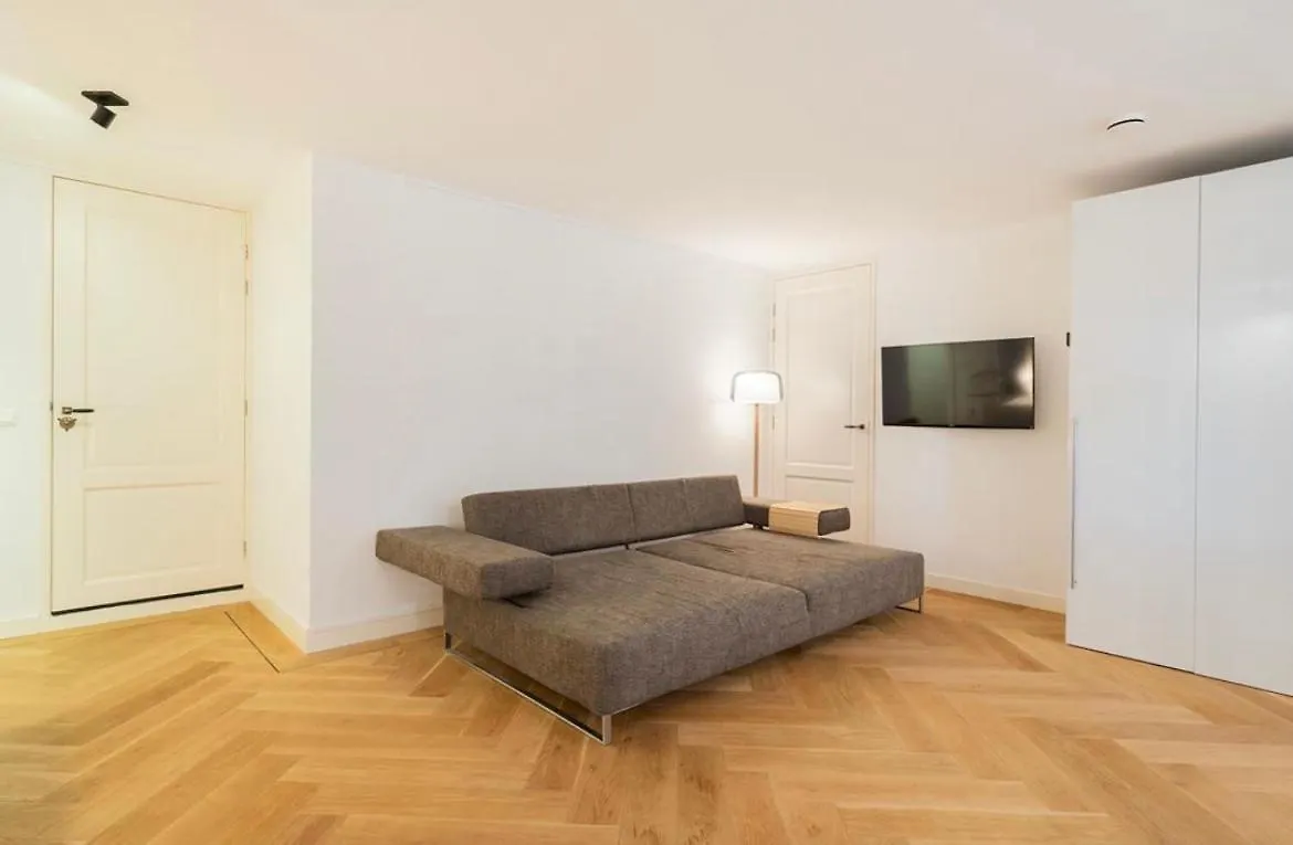 Luxurious Studio Only 15 Minutes From City Center Amsterdam 0*,  Nizozemsko